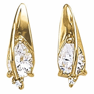 Exquisite Option Chic piece 14K Gold Round Diamond Stud Earrings