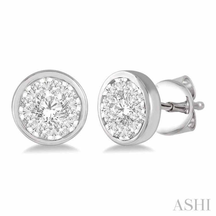 1/2 Ctw Medallion Lovebright Round Cut Diamond Bezel Stud Earring in 14K White Gold Texture Play