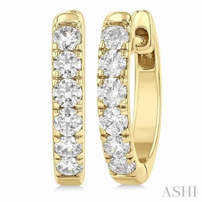 Modern Elegance 1/2 Ctw Round Cut Diamond Hoop Earrings in 14K Yellow Gold