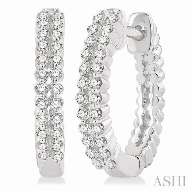 Effortless Accent Contemporary Touch 1/4 Ctw Petite Twin Row Round Cut Diamond Fashion Huggies in 10K White Gold