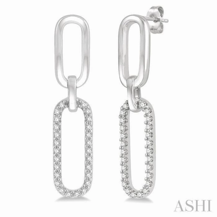 Radiant Form 1/6 Ctw Round Cut Diamond Paperclip Earring in 14K White Gold