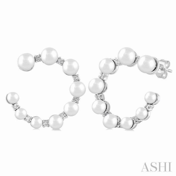 2.8 - 4.5 MM Round Shape Cultured Pearls and 1/5 Ctw Graduated Round Cut Diamond Half Hoop Earring in 14K White Gold Curved Contour