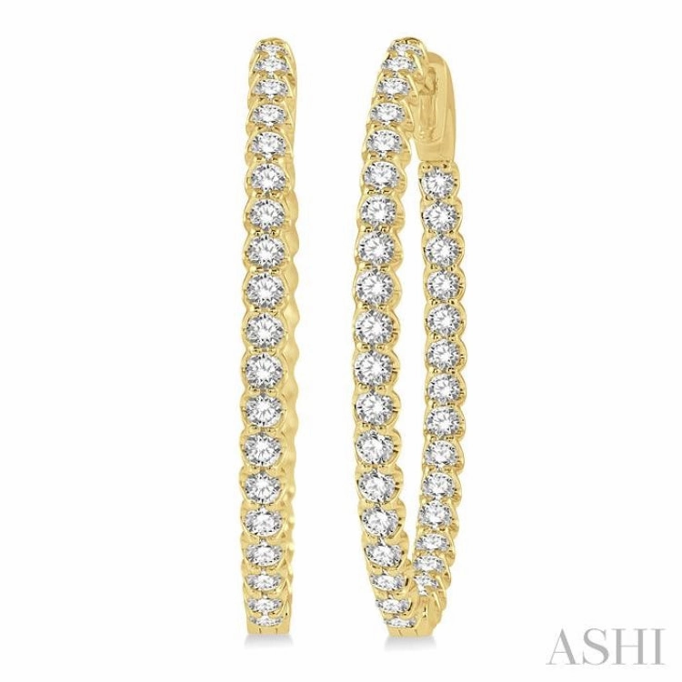 Stylish Accessory Premium Edge 2 Ctw Inside-Out Round Cut Diamond Oval Shape Hoop Earrings in 14K Yellow Gold