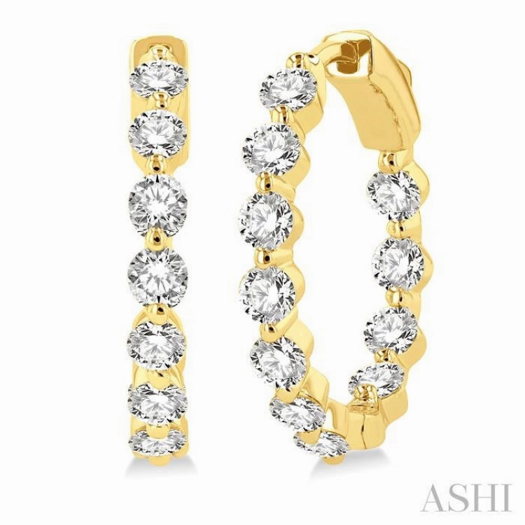 Impeccable Highlight Graceful Finish 2 Ctw Inside-Out Single Prong Set Round Cut Diamond Hoop Earrings in 14K Yellow Gold
