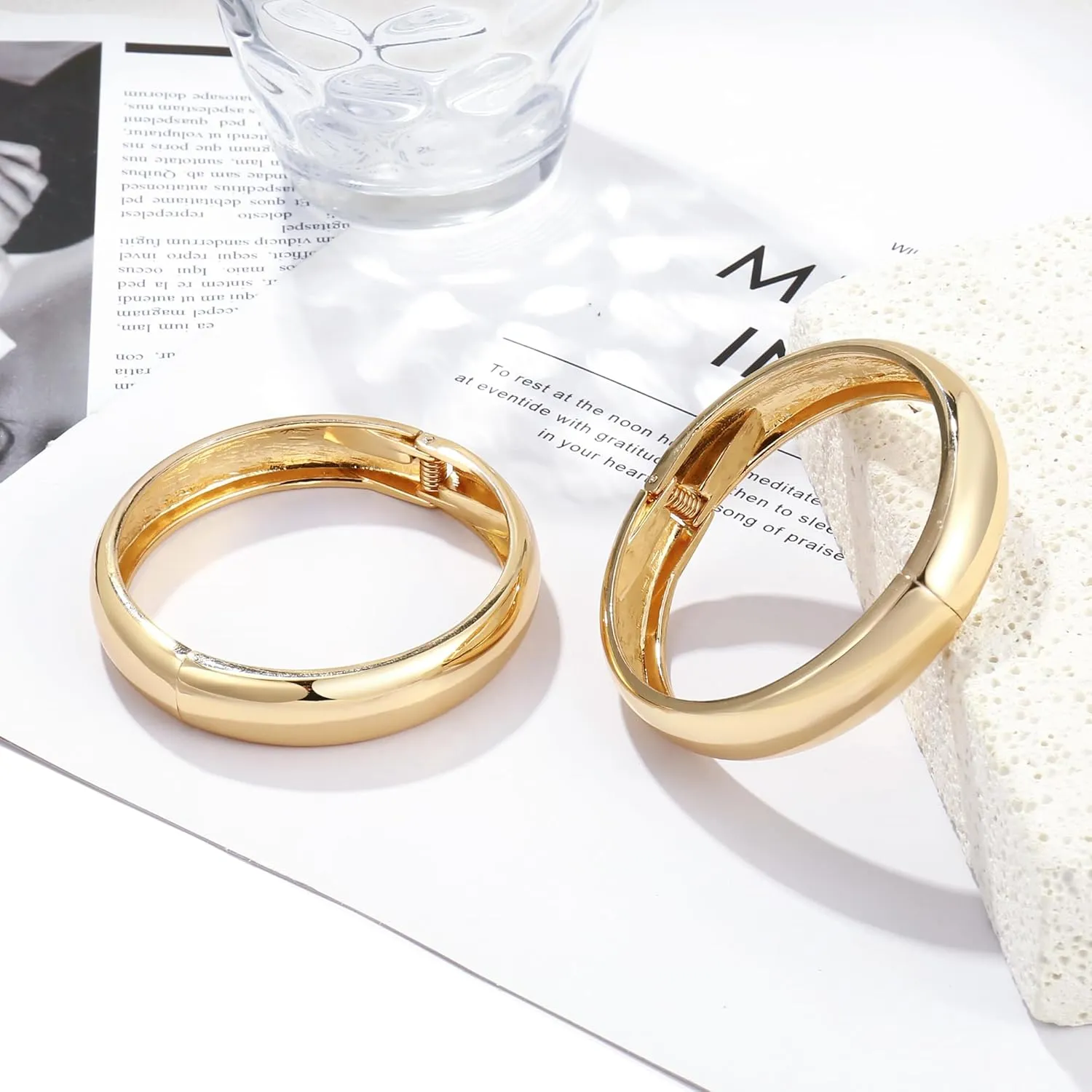 2Pcs Bangle Bracelets for Women Gold Arm Cuff 14k Gold Plated Chunky Gold Bangle Set Hinged Cuff Bracelets Trendy Arm Cuff Jewelry for Women