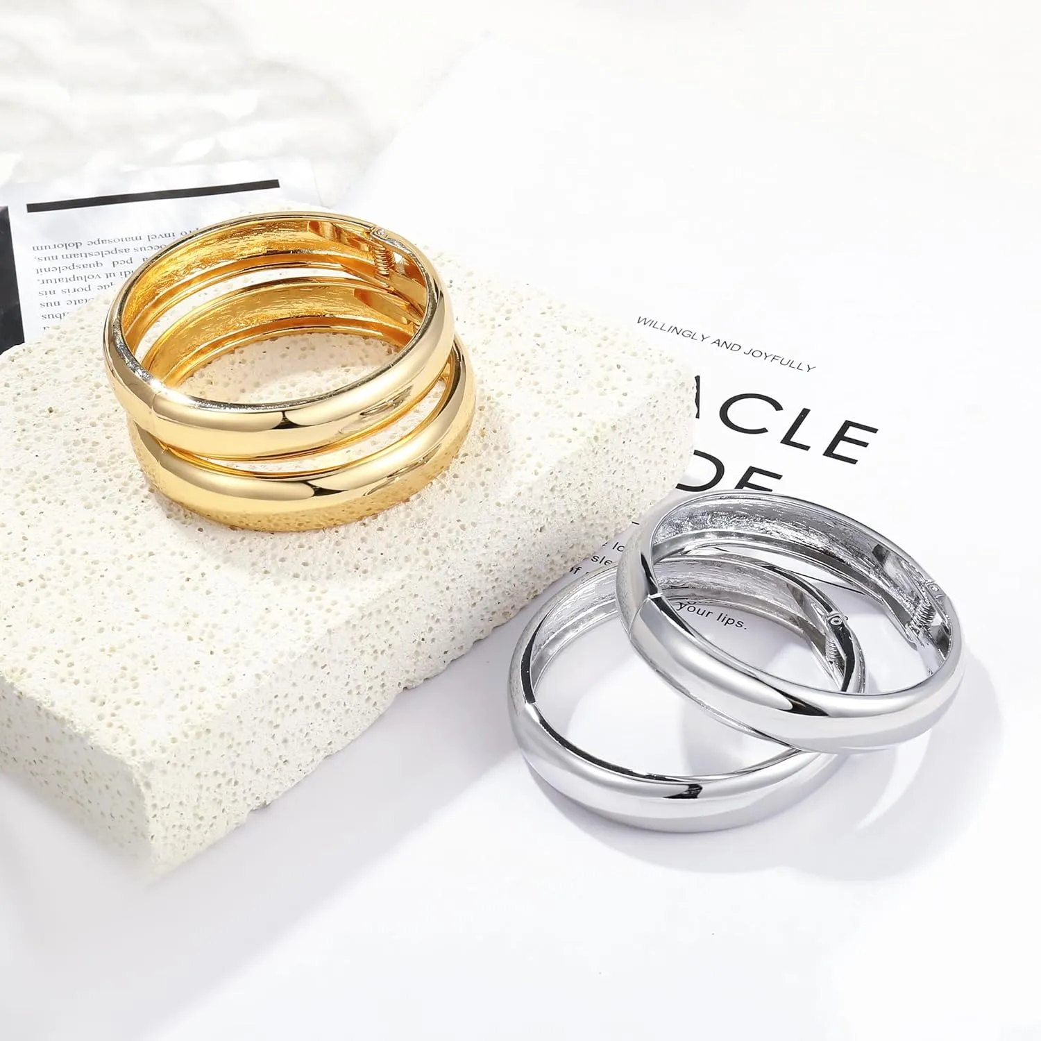 2Pcs Bangle Bracelets for Women Gold Arm Cuff 14k Gold Plated Chunky Gold Bangle Set Hinged Cuff Bracelets Trendy Arm Cuff Jewelry for Women