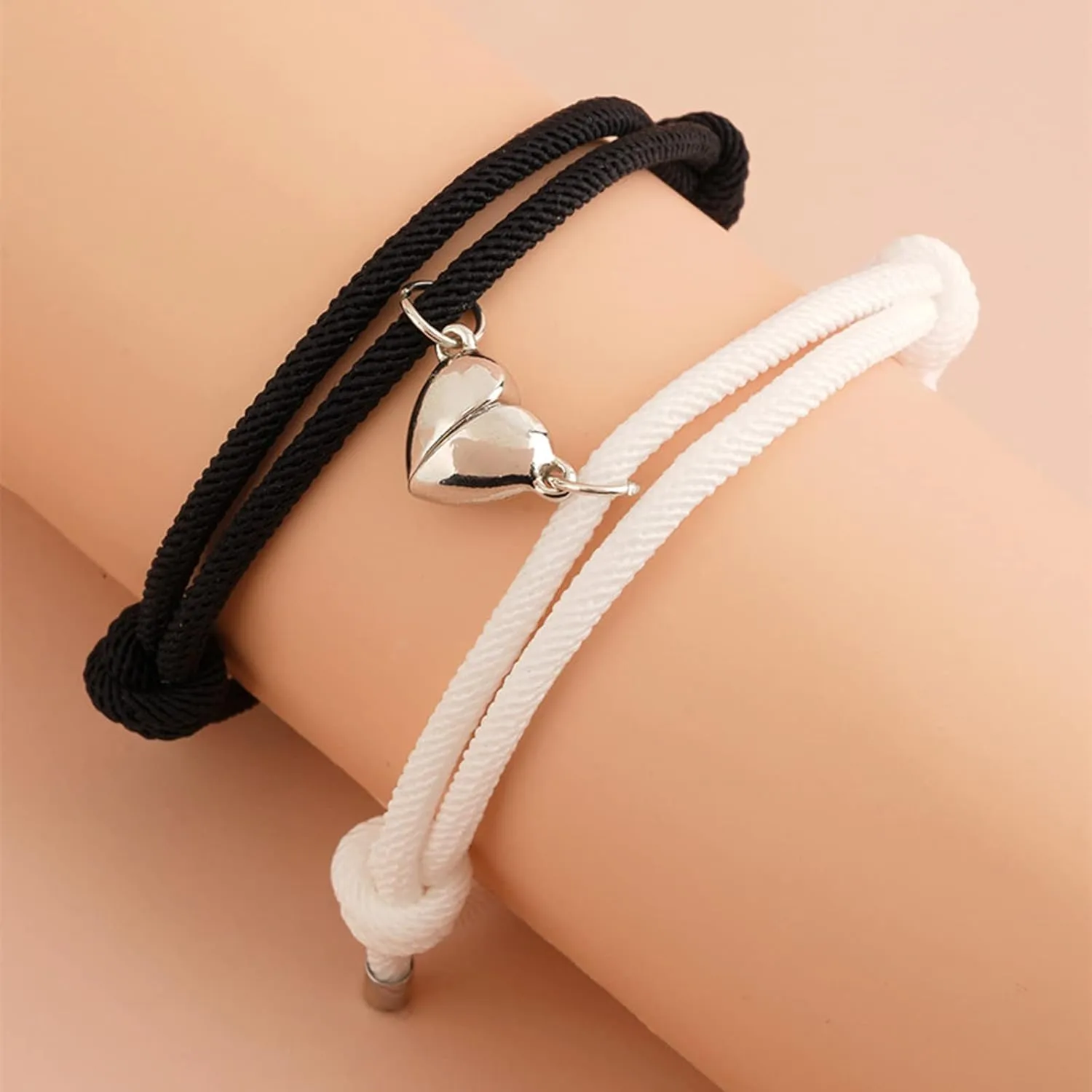 2pcs Magnetic Couple Bracelets Love Heart Relationship Matching Rope Bracelet Mutual Attraction Friendship Chain Bracelet Gift for Boyfriend Girlfriend Women Men