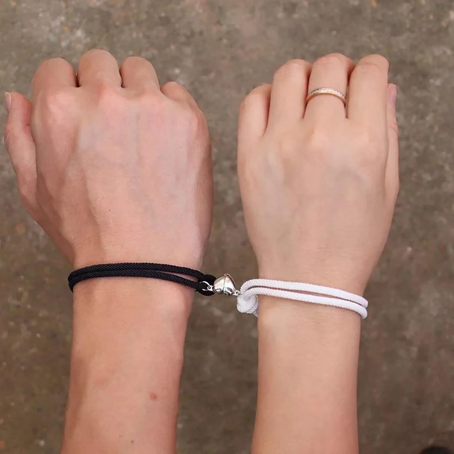 2pcs Magnetic Couple Bracelets Love Heart Relationship Matching Rope Bracelet Mutual Attraction Friendship Chain Bracelet Gift for Boyfriend Girlfriend Women Men