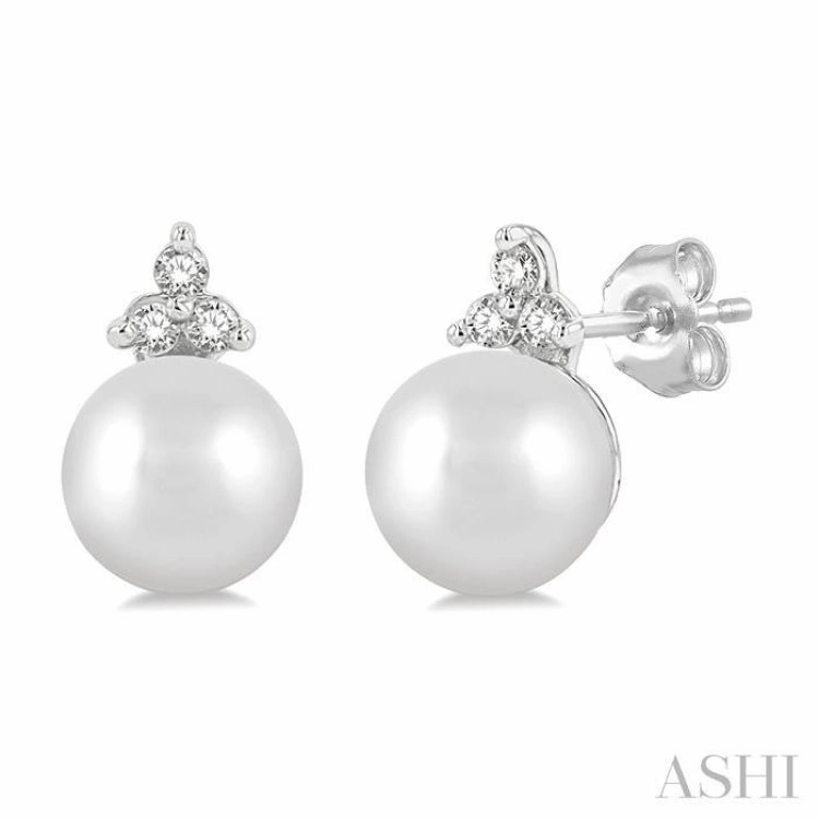 Timeless Style Elegant Statement 5.5 MM Round Cut Cultured Pearl and 1/20 Ctw Petite Round Cut Diamond Fashion Stud Earring in 10K White Gold