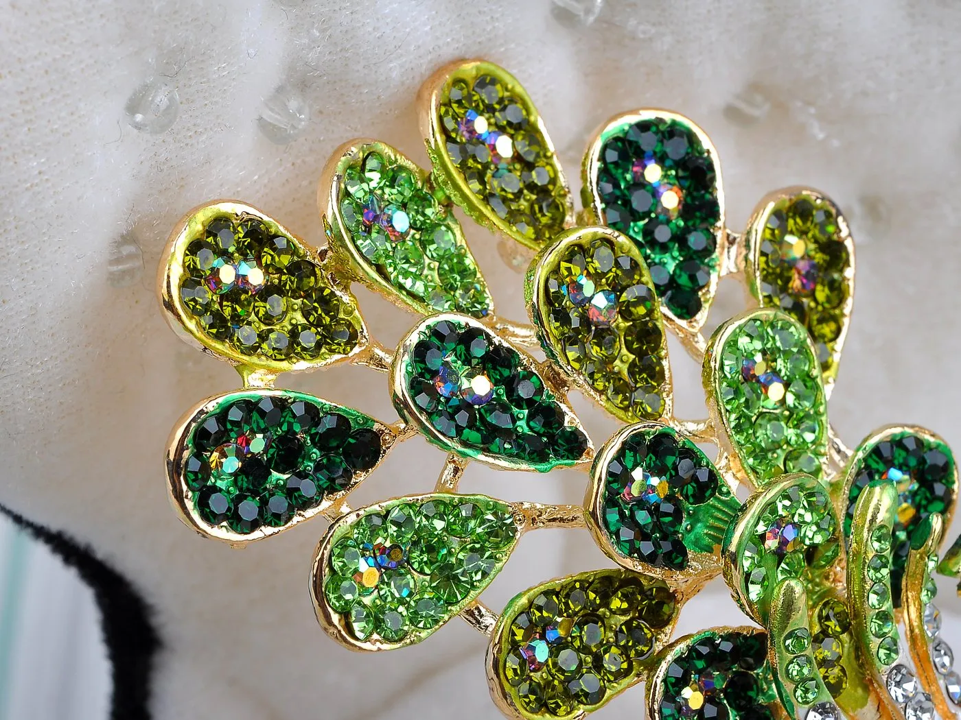 Alilang Dancing Cute Peacock Feather Bird Pin Brooch Crystal Rhinestone Jewelry Green&Silver