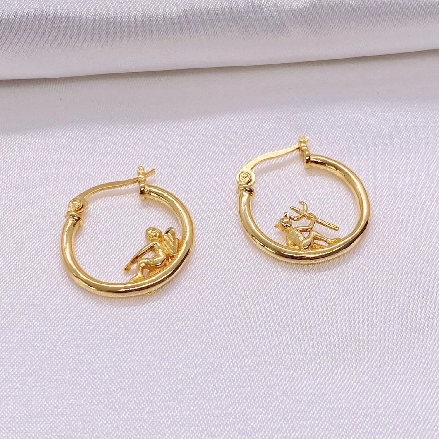 Angel Devil Hoop Earrings Personality Huggie Stud Earrings for Women Statement Earrings (Gold, One Size)