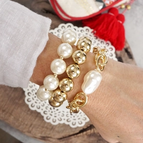 Chunky Chain and beads bracelet set pearlized and golden large ball beads Fairy-Tale Sight