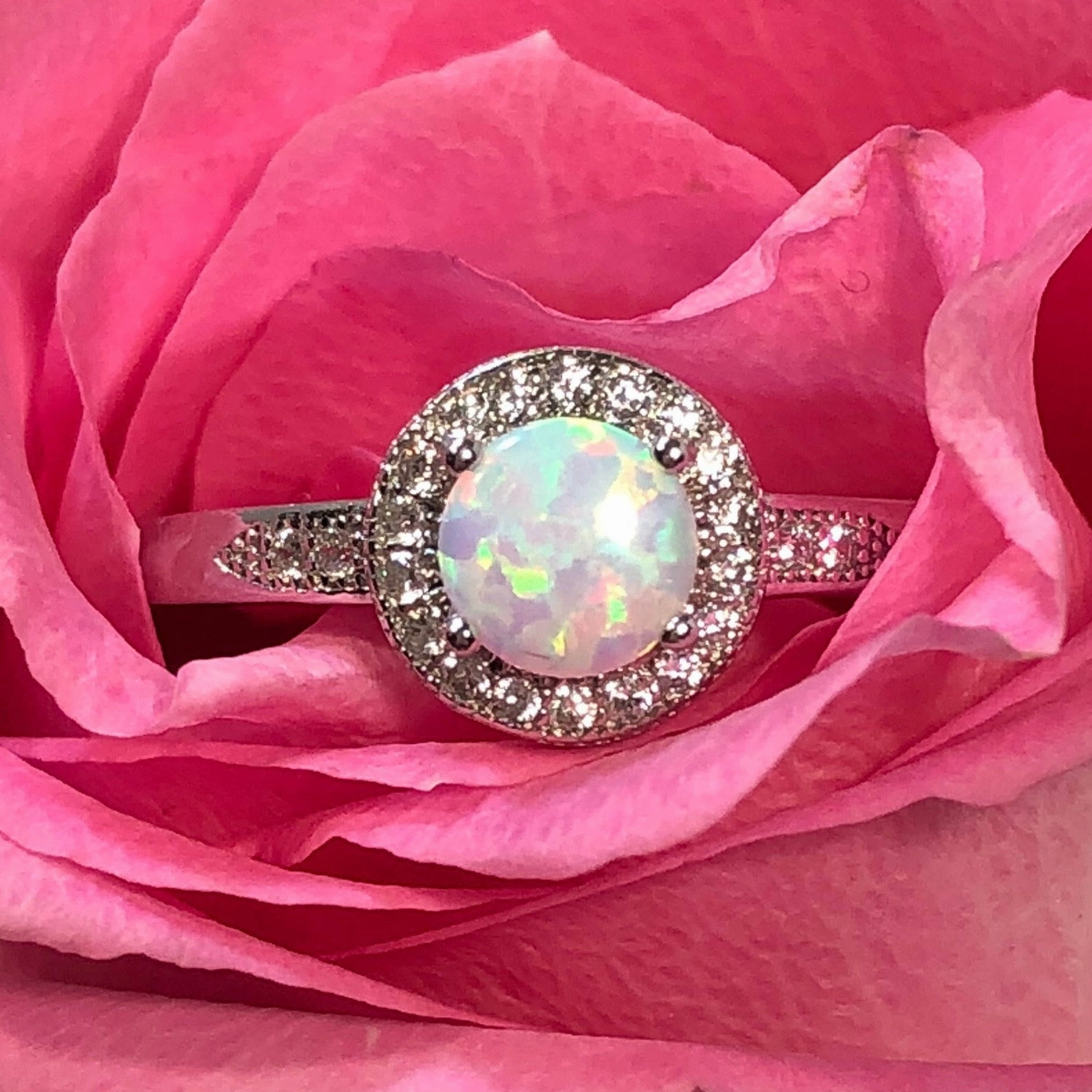 Design innovation Opal Ring