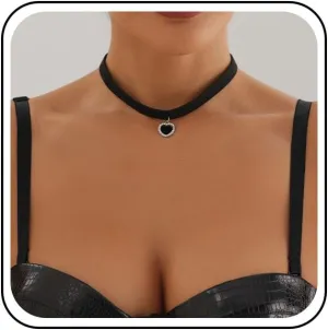 Boho Black Velvet Choker Necklace Vintage Black Velvet Heart Necklace Gothic Velvet Satin Necklace Retro Velvet Suede Necklace Choker Jewelry for Women