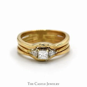 Shiny Feature Princess Cut & Trillion Cut Diamond Three Stone Bridal Set in 14k Yellow Gold
