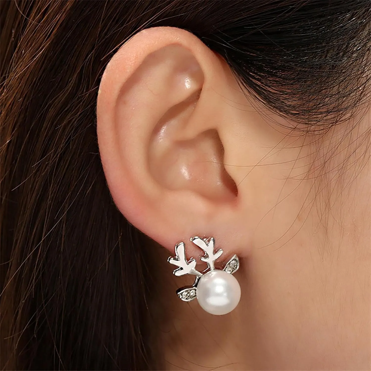 Christmas Pearl Deer Earrings for Women Fashion Sparkly Unique Holiday Jewelry Stud Earrings Christmas