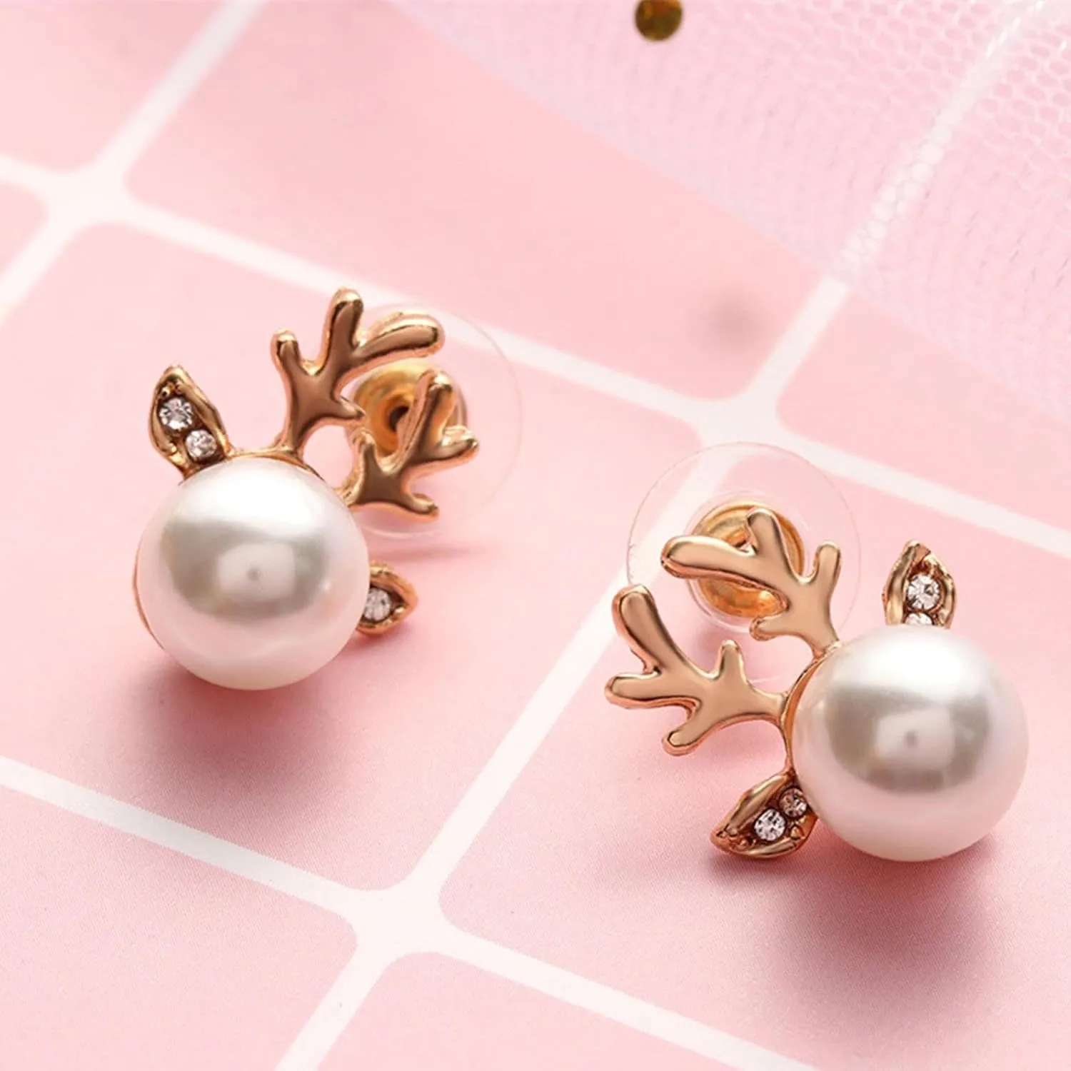 Christmas Pearl Deer Earrings for Women Fashion Sparkly Unique Holiday Jewelry Stud Earrings Christmas