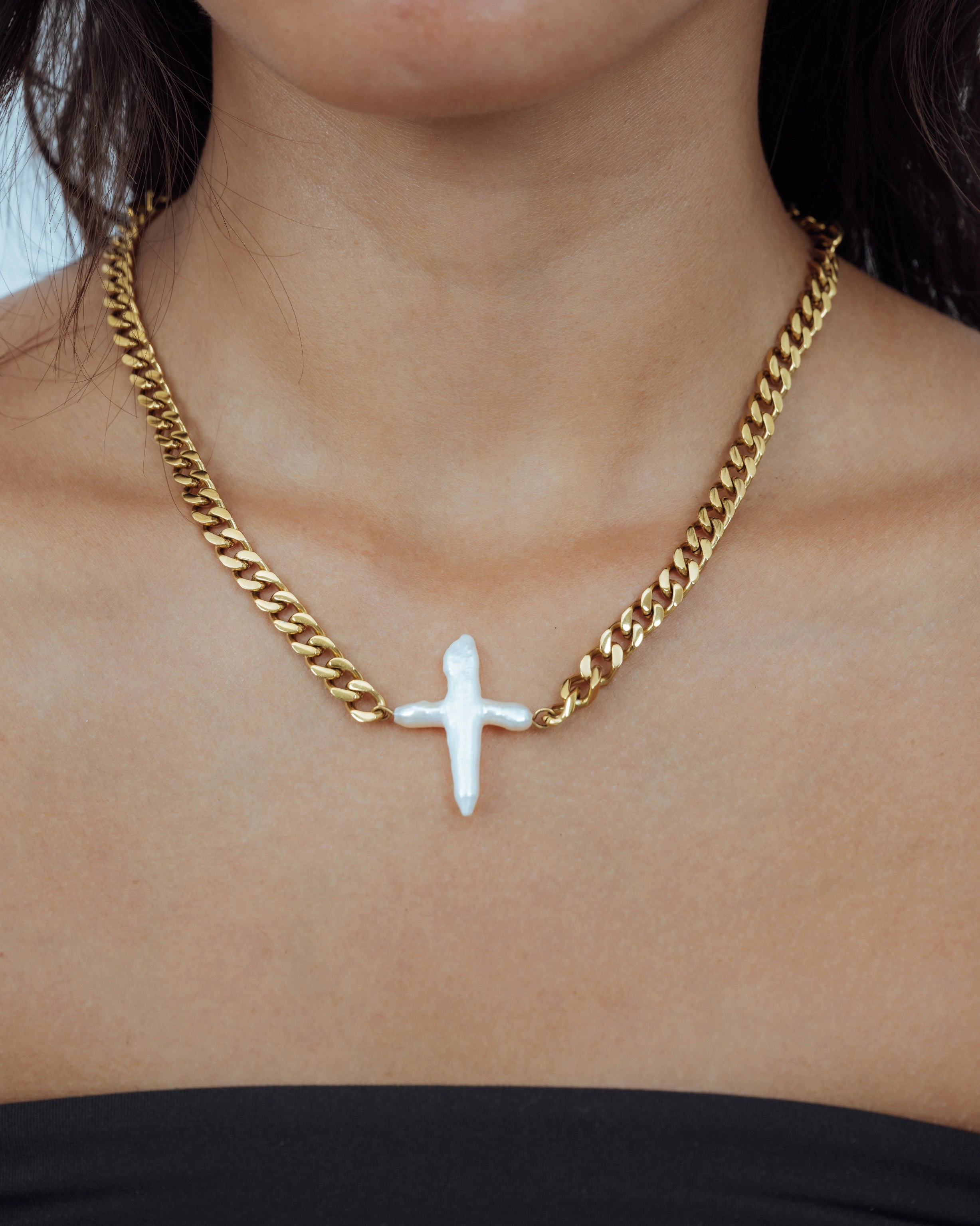 Chunky Pearl Cross Cuban Necklace For Mom Casual Look