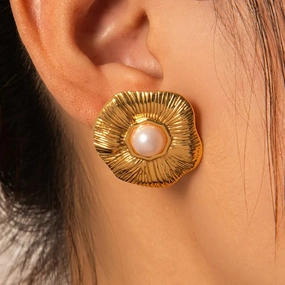 Aurora Statement Pearl Stud Earrings ?C 18K Gold Plated Titanium Steel Luxurious Embellishment