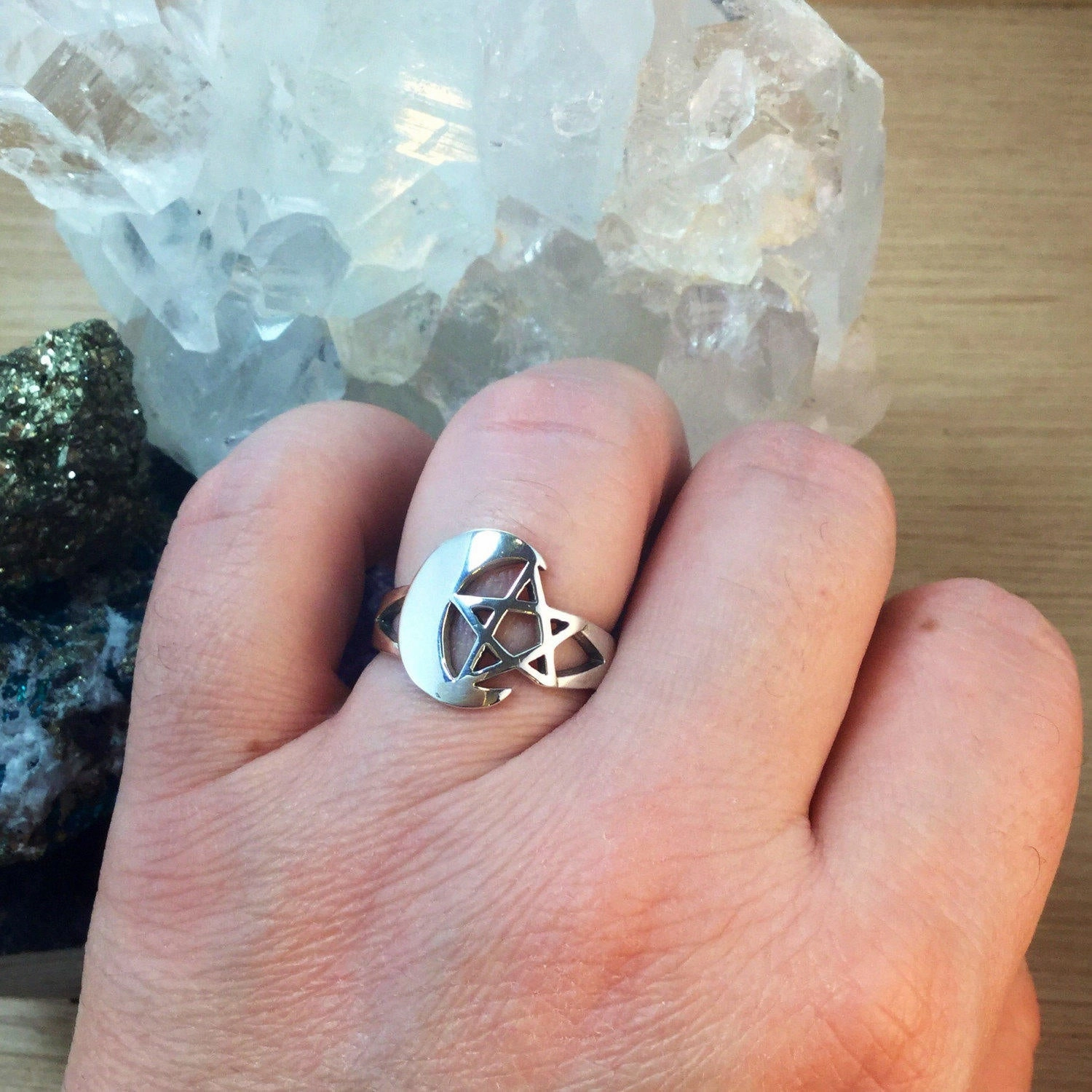 Crescent Moon   Star Ring Ornate Keepsake