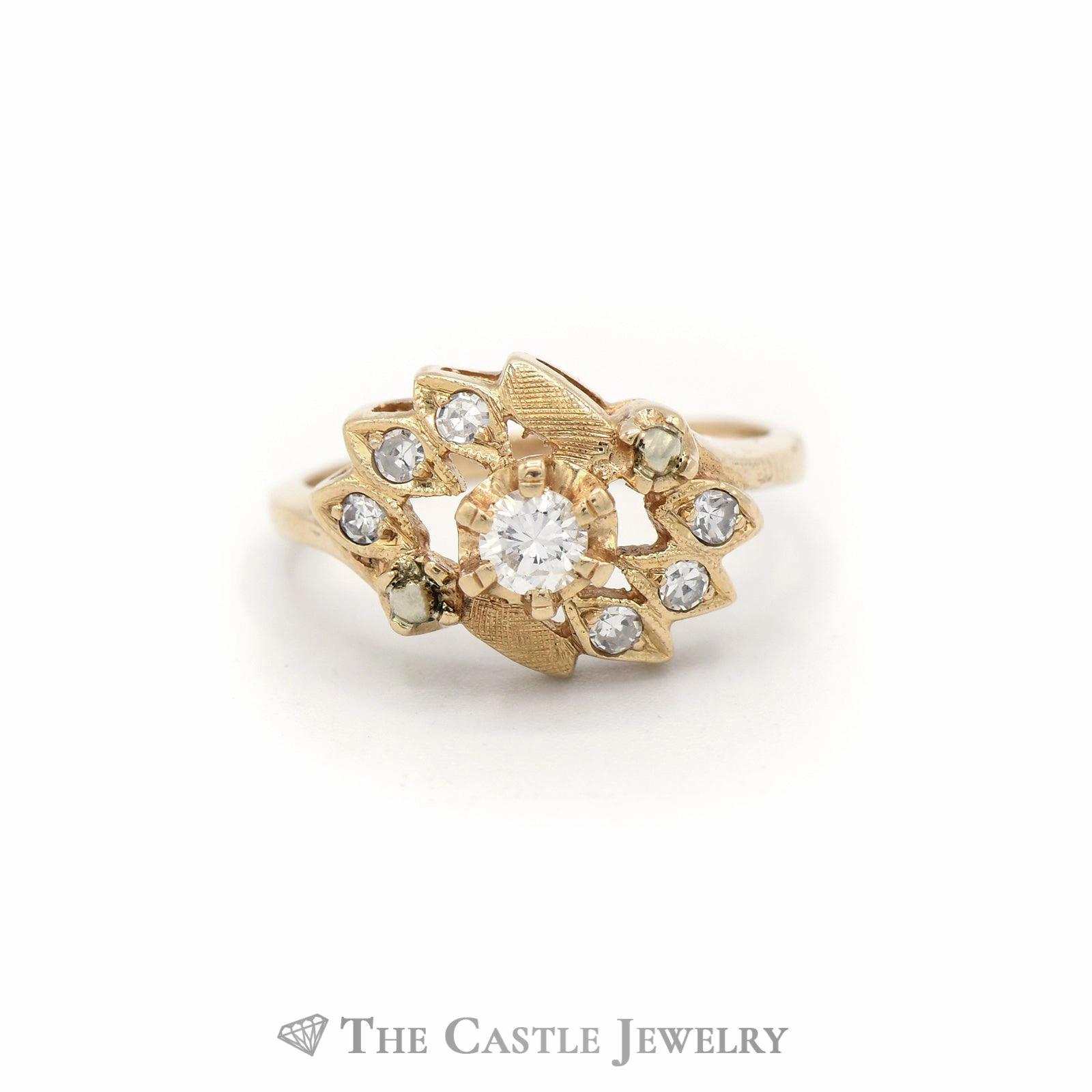 Decorative Diamond Cluster Ring in 14k Yellow Gold Casual Harmony Convenient Appearance