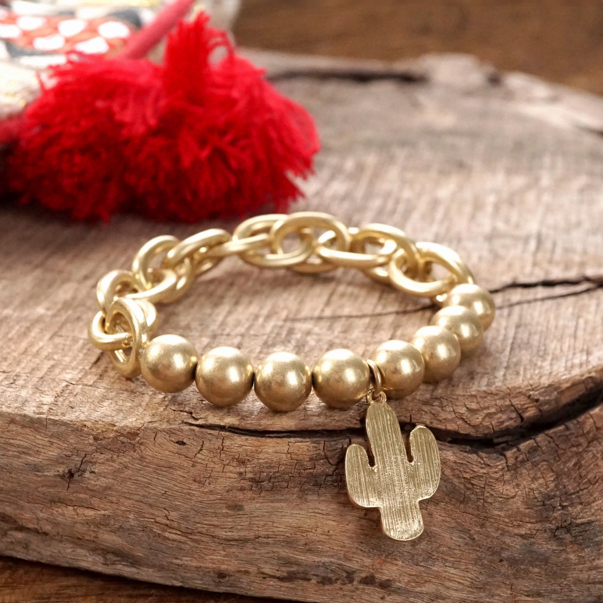 Festive Decorations All-Purpose Chunky Chain and Beads Cactus Bracelet in Worn Gold Tone