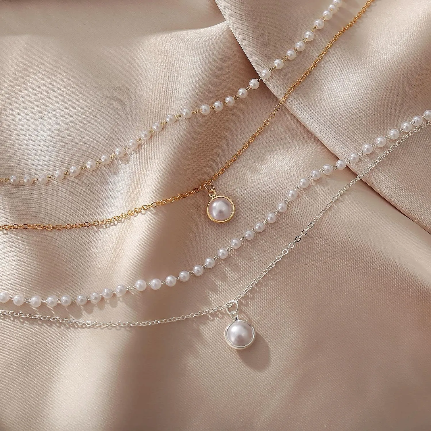 Dainty Gold Pearl Choker Necklace Tiny Imitation Pearl Pendant Necklaces Layered Pearl Necklaces Pearl Jewelry Gift for Women