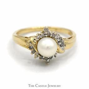 Chic Article Dainty Pearl Ring with Crossover Diamond Accent in 10K Gold
