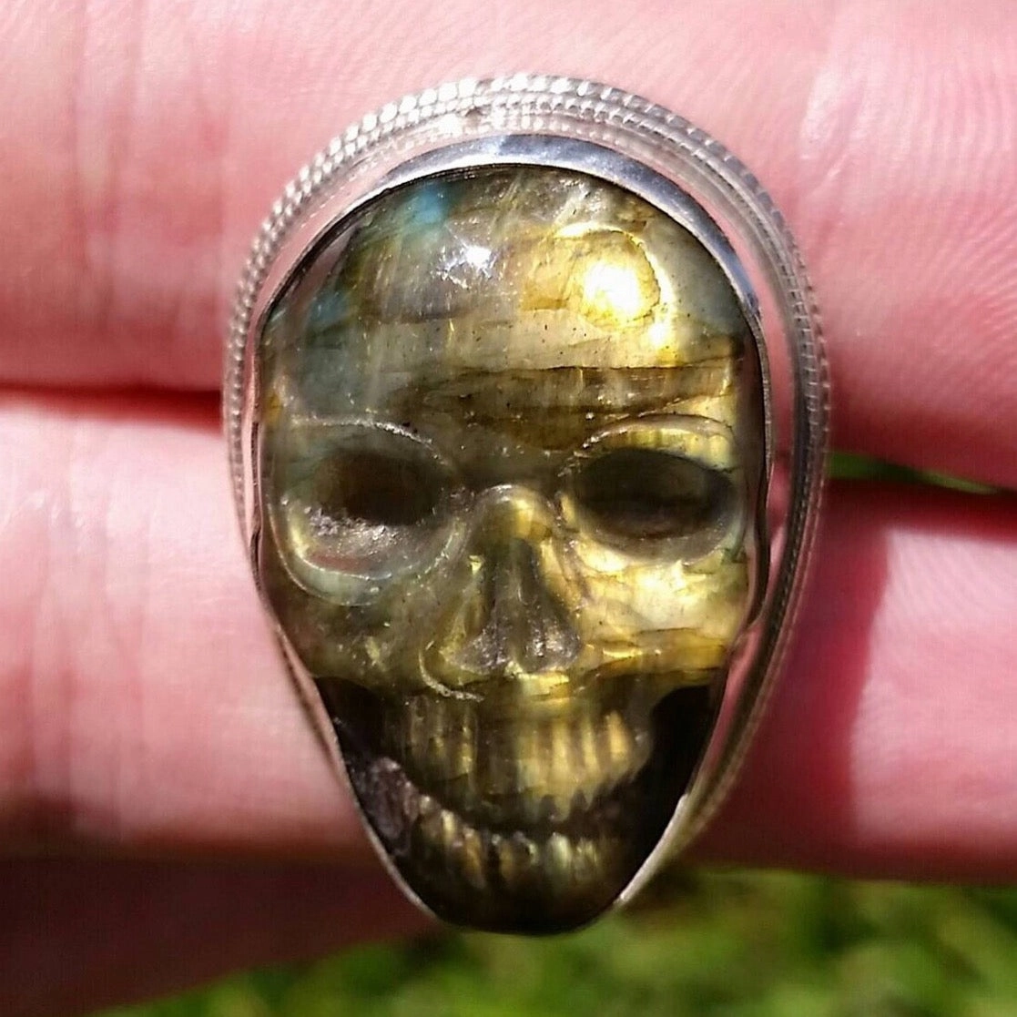 Stylish Work Labradorite Skull Ring