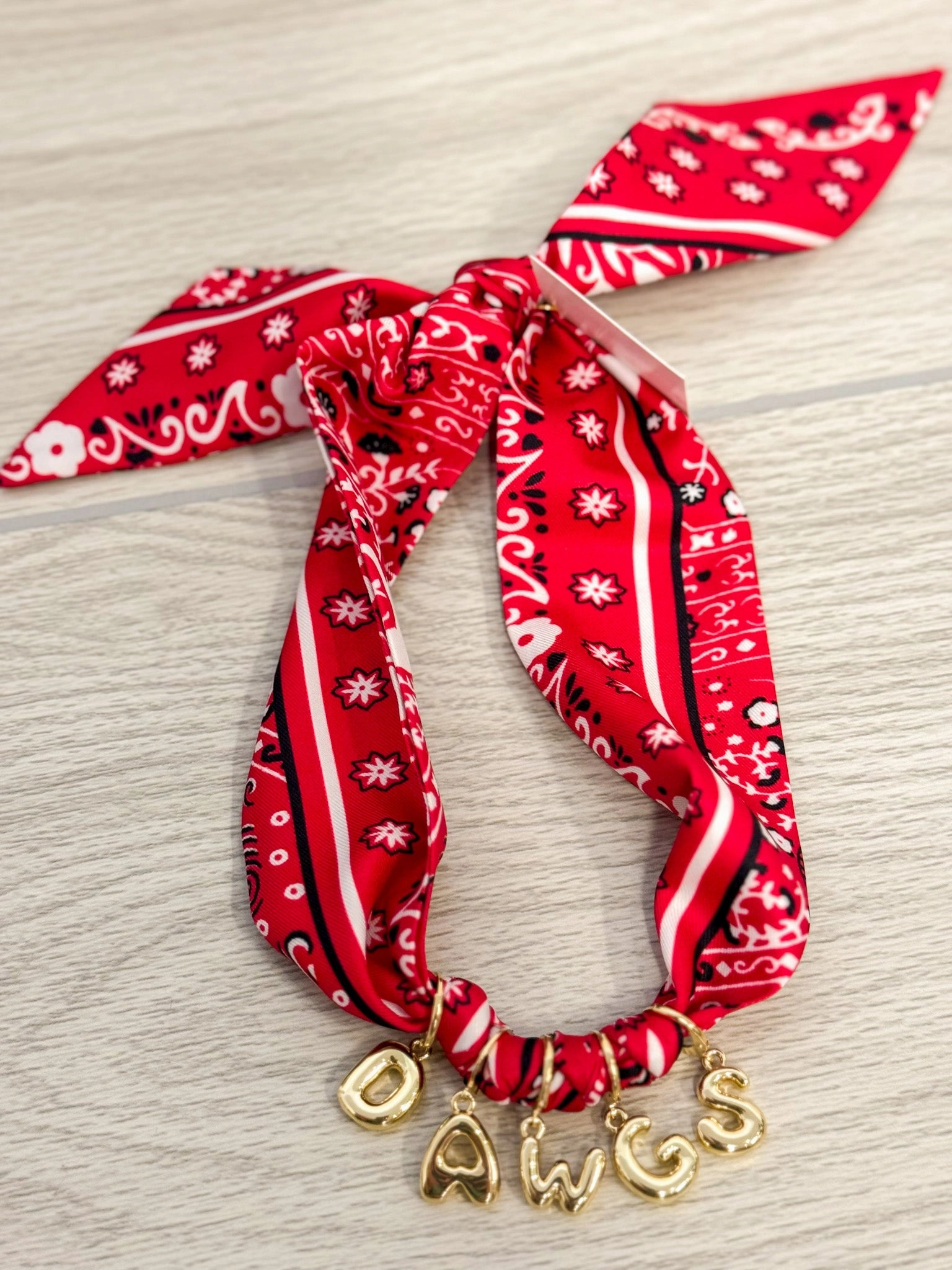 Red Dawgs Charm Scarf Necklace Beautiful Accessory Delicate Feature