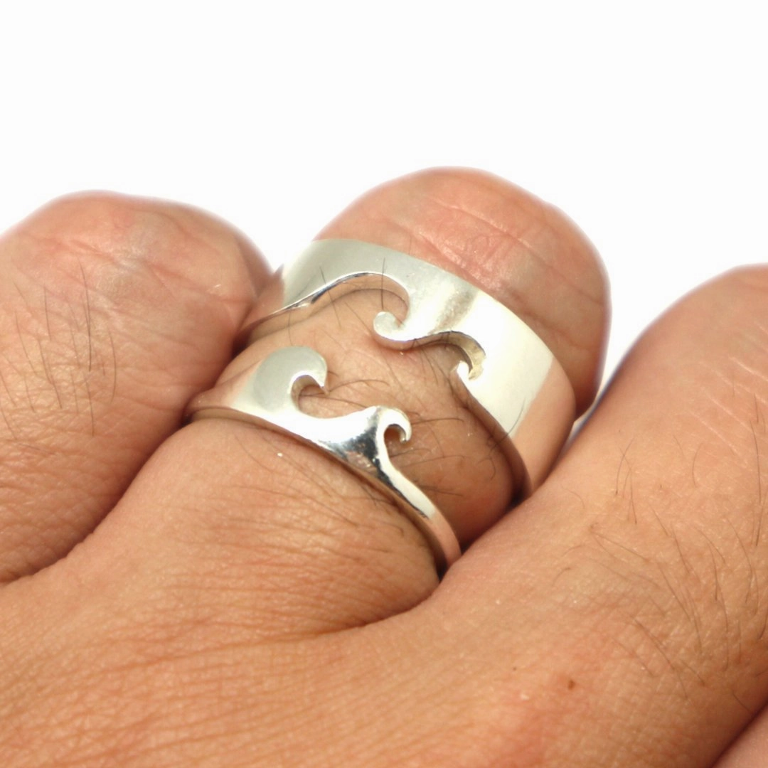 Wave Couple Alternative Wedding Ring Party time