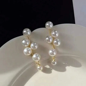 Elegant Round Inlay Alloy White Pearls Drop Earrings Fashionable Item