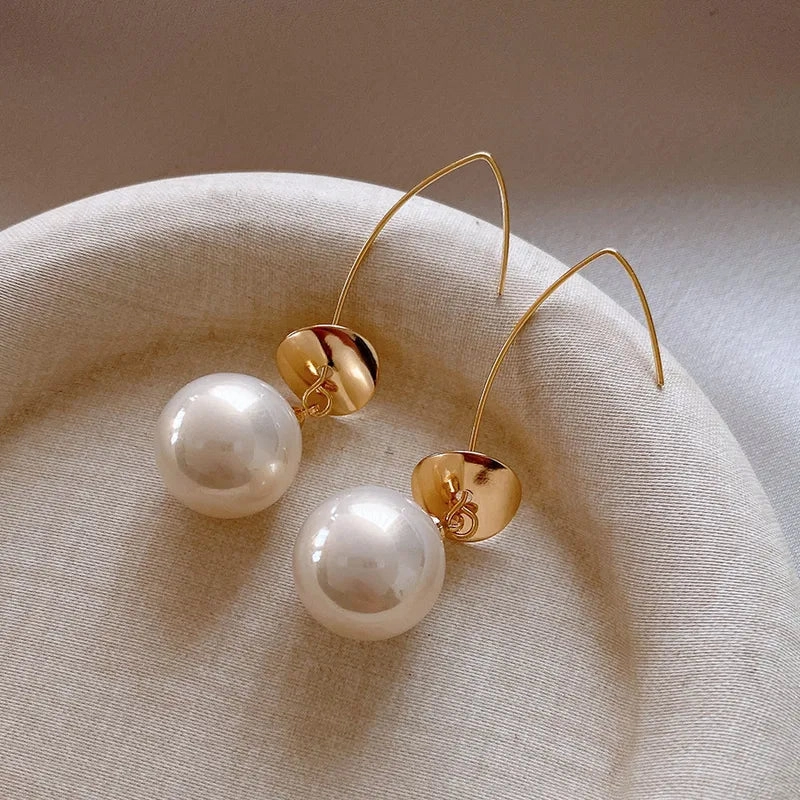 Festive Decoration Vintage Item Elysian Pearl Drop Earrings