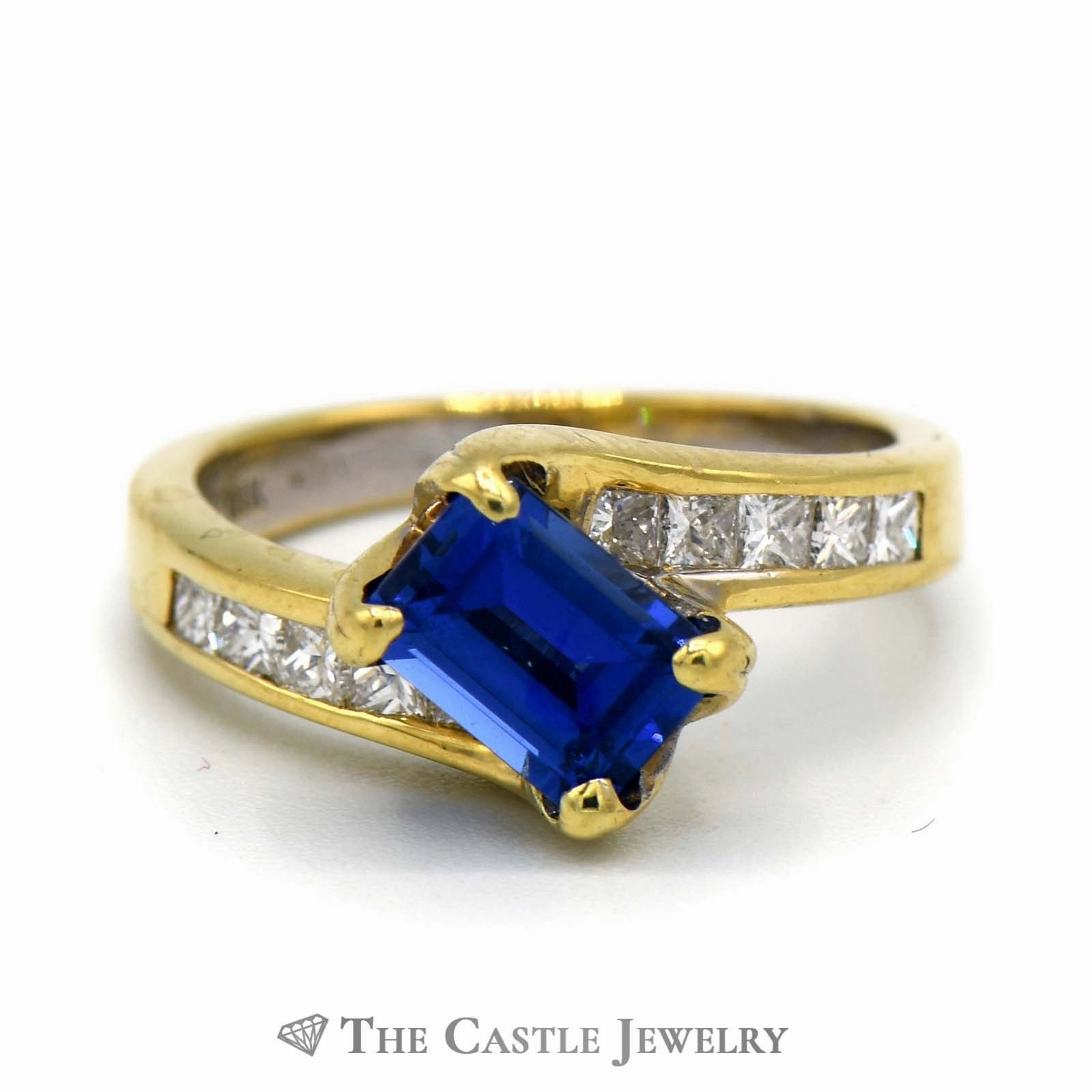 Designer Design Personal Jewelry Emerald Cut Tanzanite Ring with Diamond Band in 18K Yellow Gold