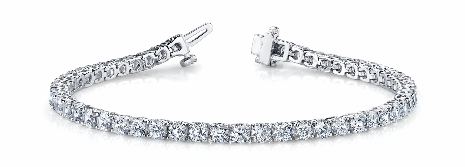 Multi-Diamond Line Fashion Bracelet Innovative approach