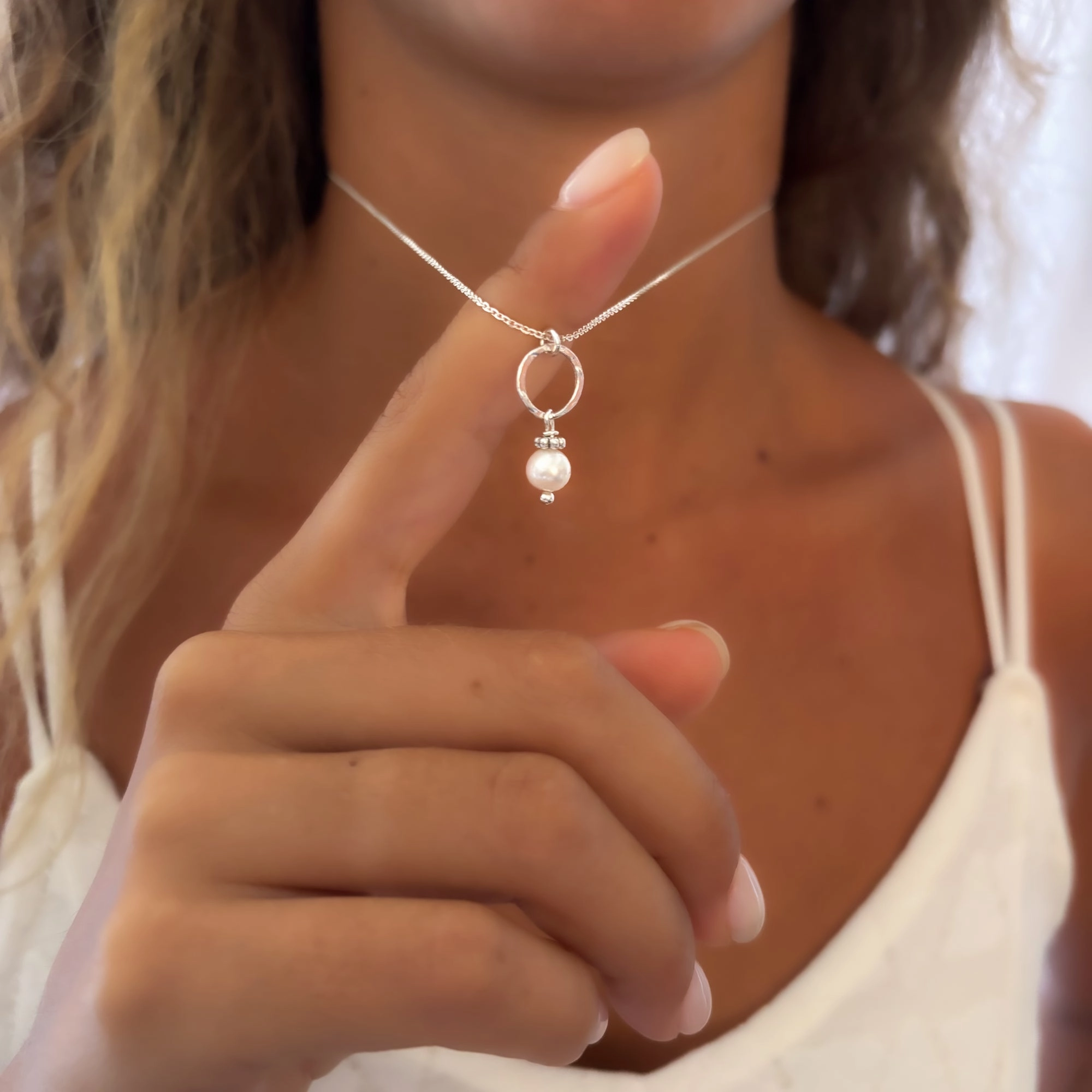 For Success Stunning Piece Freshwater Pearl Circle Necklace