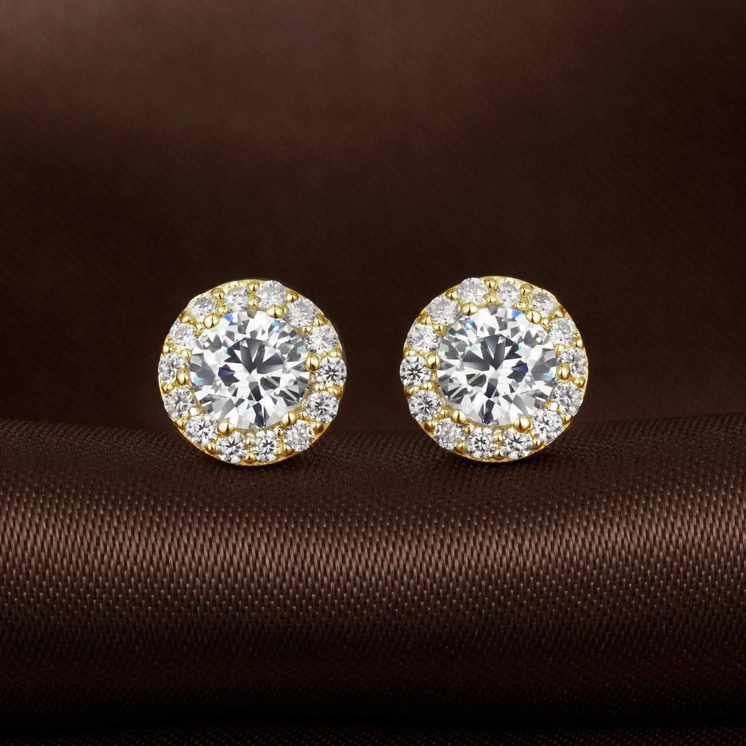 Han han 925 Sterling Silver Halo Stud Earrings for Women 18K White Gold Plated Round Cut Cubic Zirconia Simulated Diamond Stud Earrings