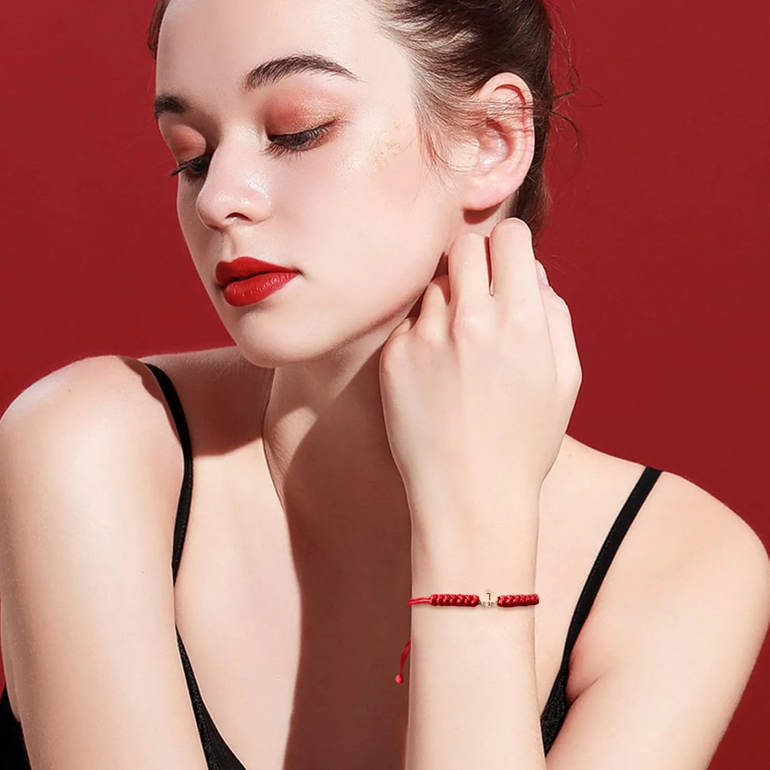 Initial Bracelets for teen girls/boys, Initial T Letter Bracelets Charm Bracelets Handmade Bracelets for Valentines Day Mother's Day Birthday Graduation Gifts (Red, T)