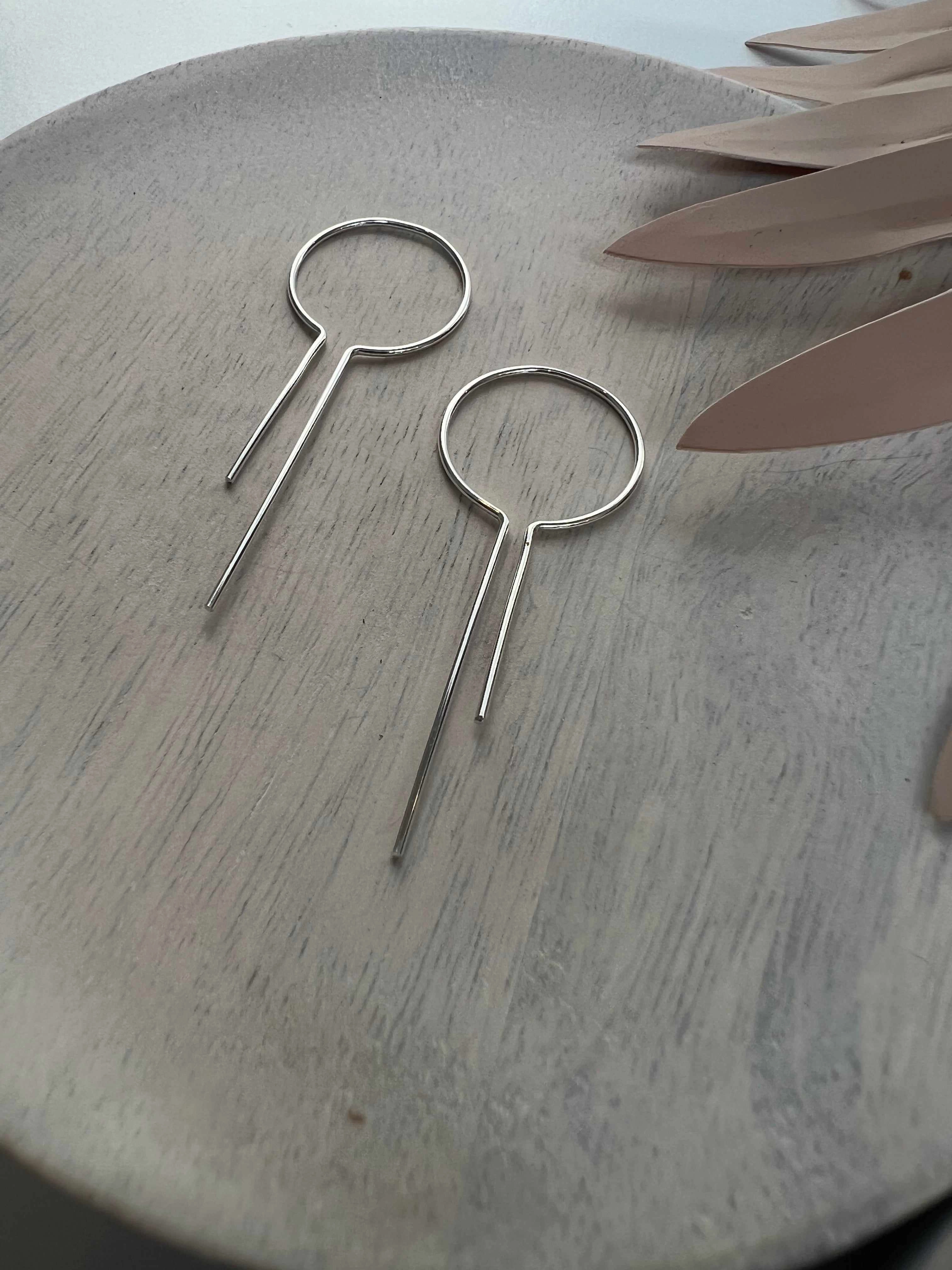 Delicate Choice Abstract Embellishment Keyhole Threader Earrings