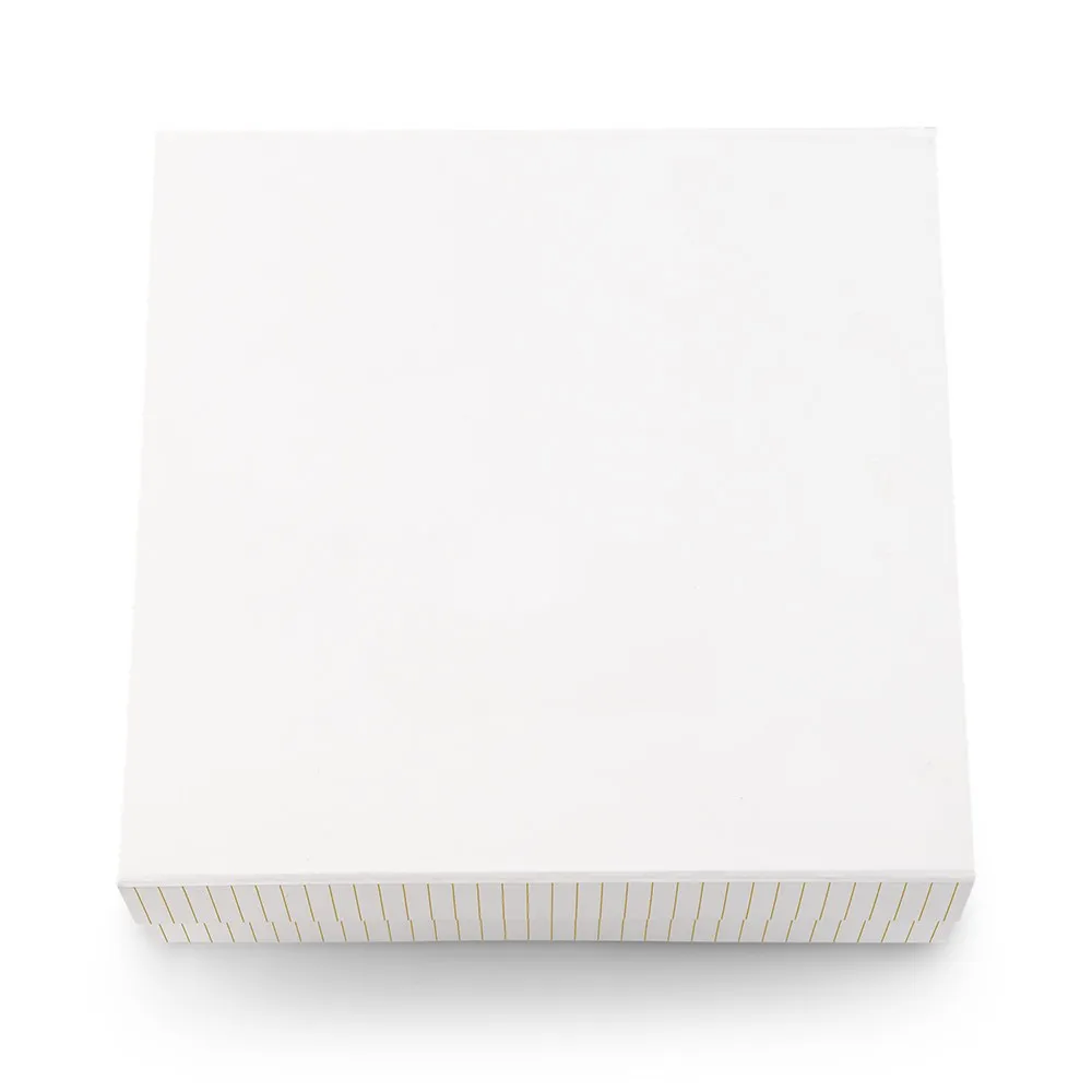 LARGE PERSONALIZED WHITE BRIDAL PARTY GIFT BOX WITH MAGNETIC LID -  SCRIPT FONT