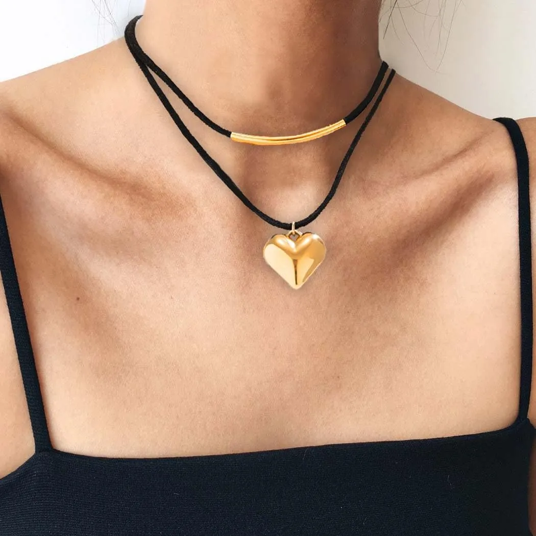 Layered Black Choker Necklaces for Women Puff Heart Pendant Necklaces Y2K Velvet Chokers Necklaces Rhinestone Collar