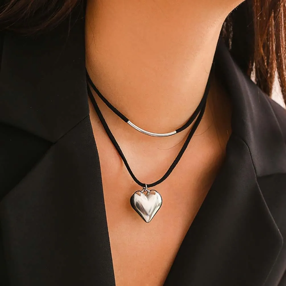 Layered Black Choker Necklaces for Women Puff Heart Pendant Necklaces Y2K Velvet Chokers Necklaces Rhinestone Collar