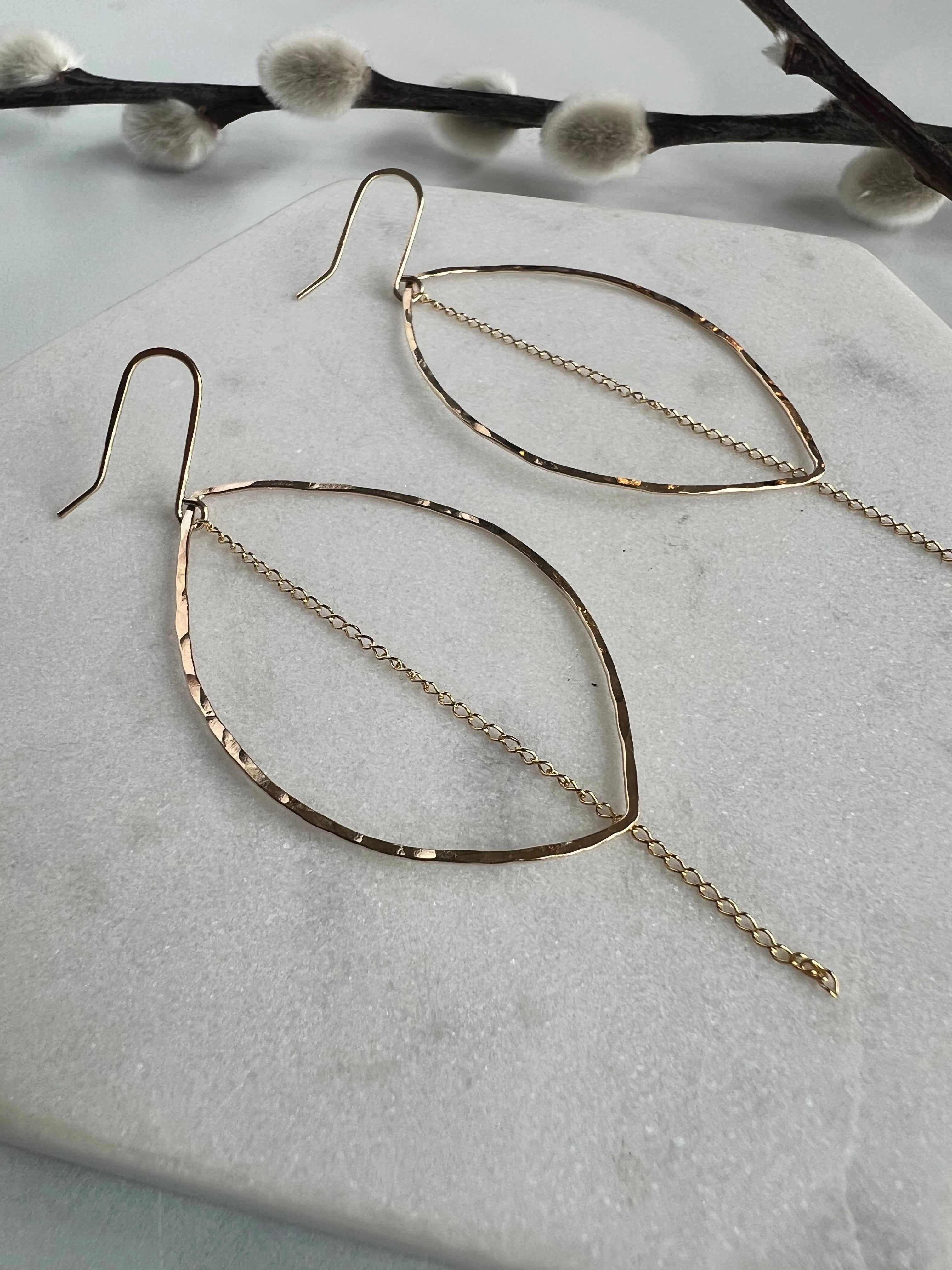 Formal Embellishment Contemporary Must-Have Leaf Dangle Earrings