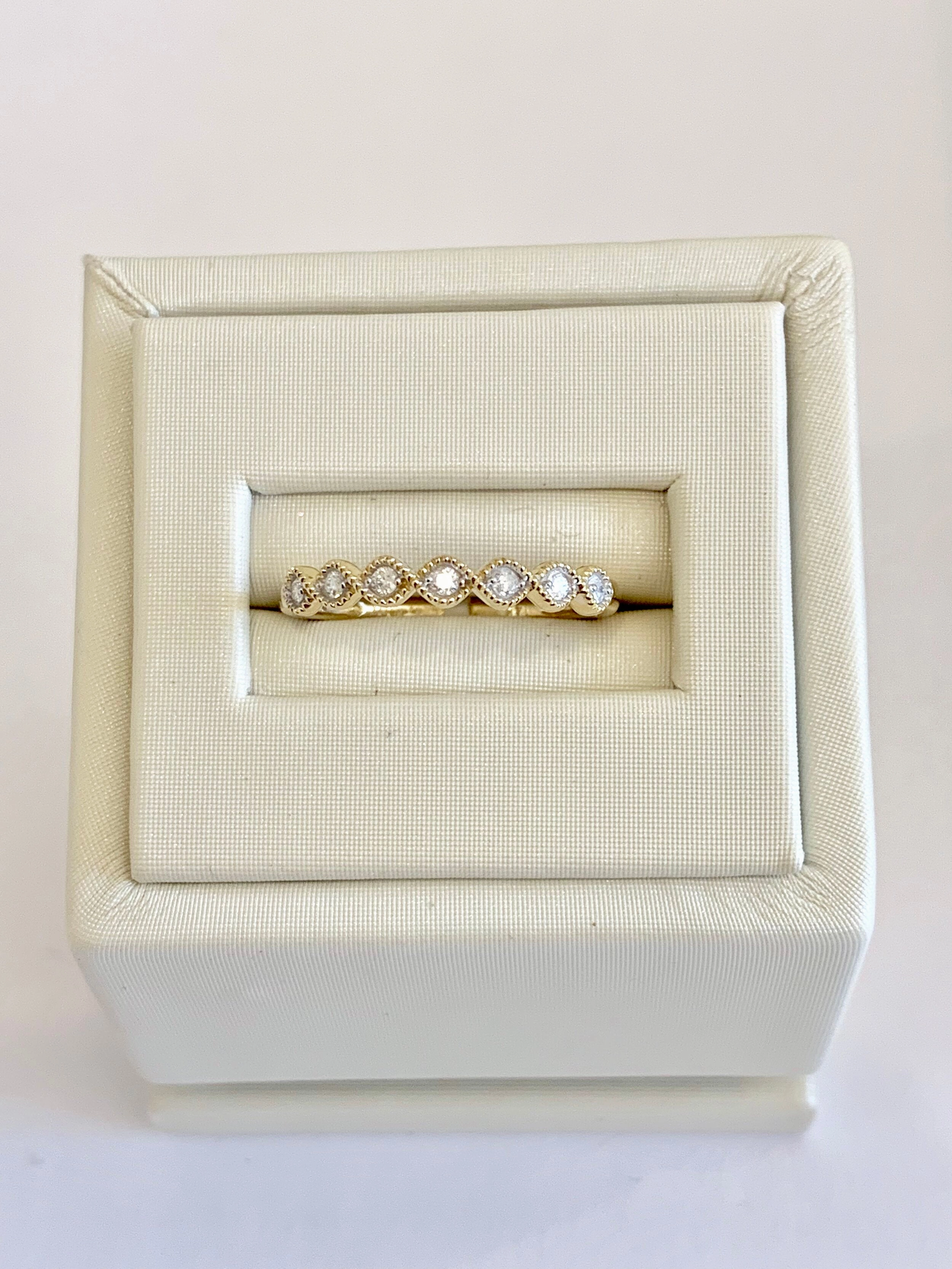 Yellow gold diamond ring Classic Token