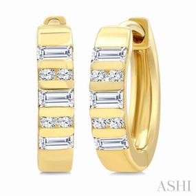 Perfect Finish 1/4 Ctw Ribbed Baguette and Round Cut Diamond Huggie Petite Earrings in 10K Yellow Gold
