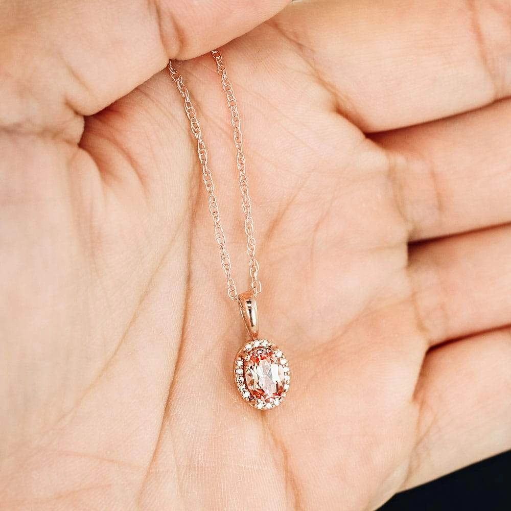 Holiday Outfit Luxury Design Diamond Halo Pendant