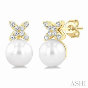 Bright Pop Mood Piece 6 MM Cultured Pearl and 1/10 Ctw Round Cut Diamond Floral Fashion Earrings in 14K Yellow Gold
