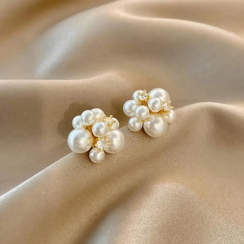 Vibrant Jewelry Holiday Trinket Pearl Bunch Stud Earrings