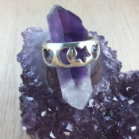 Seasonal Look Elegant Present Moon and Star Ring