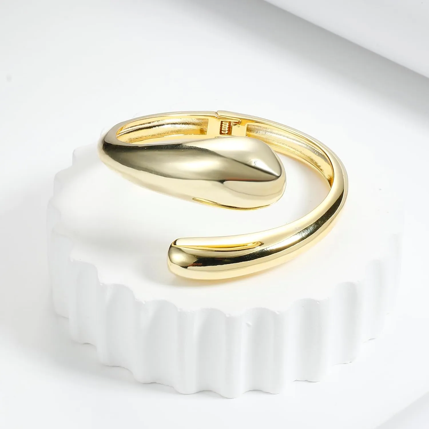 ORAZIO Gold Bangles for Women - 14K Gold Plated Cuff Bangle Bracelets Wide Chunky Gold Bracelet Waterdrop Open Wrist Cuff Bracelet Stretchable Thick Gold Bangles Irregular Twisted Womens Bangles Bracelets